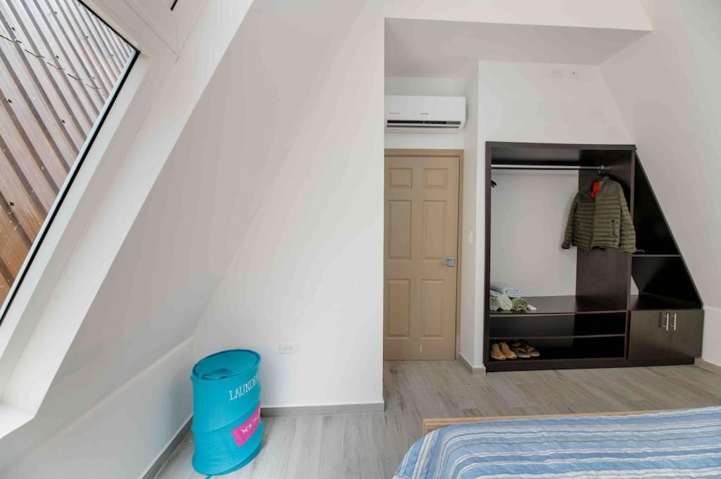 Cozy Beach Villa At The Shores 5 Minutes From The Beach West End Bagian luar foto