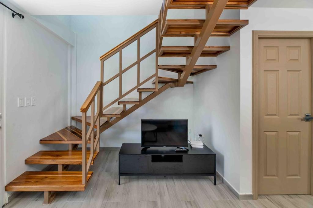 Cozy Beach Villa At The Shores 5 Minutes From The Beach West End Bagian luar foto