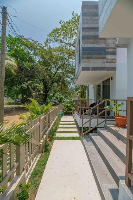 Cozy Beach Villa At The Shores 5 Minutes From The Beach West End Bagian luar foto