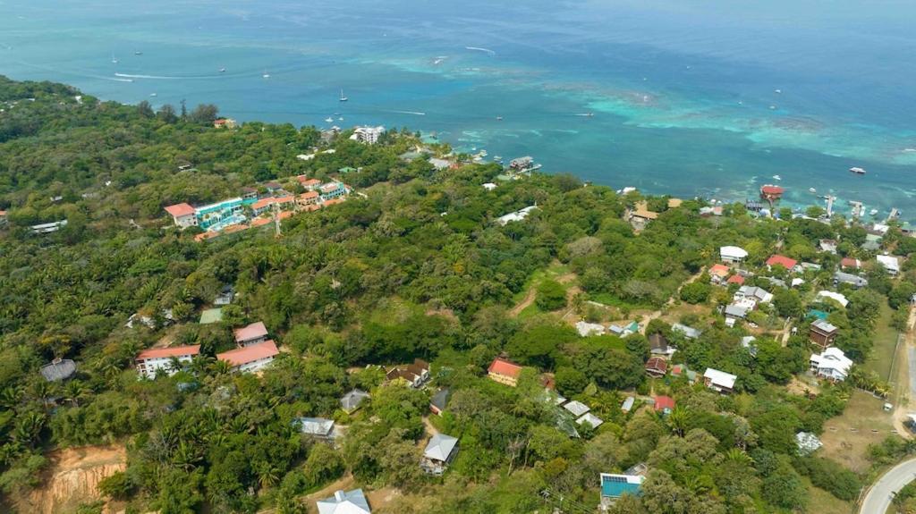 Cozy Beach Villa At The Shores 5 Minutes From The Beach West End Bagian luar foto